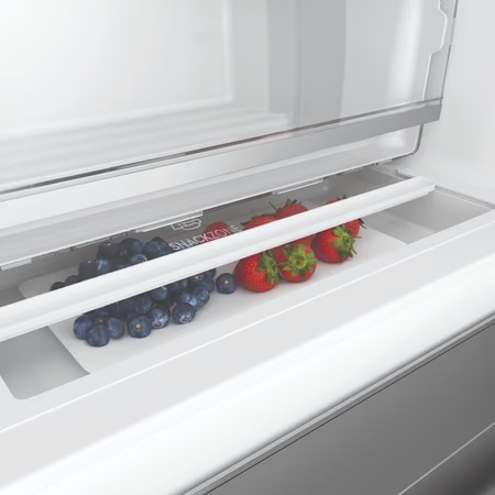 Electrolux 680 L Frost Free Side by Side Refrigerator, Glossy Dark Grey Stainless Steel, EQE6879A-B NIN 14 Electrolux 680 L Frost Free Side by Side Refrigerator, Glossy Dark Grey Stainless Steel, EQE6879A-B NIN