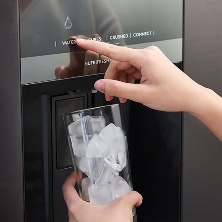 Electrolux 680 L Frost Free Side by Side Refrigerator, Glossy Dark Grey Stainless Steel, EQE6879A-B NIN 15 Electrolux 680 L Frost Free Side by Side Refrigerator, Glossy Dark Grey Stainless Steel, EQE6879A-B NIN